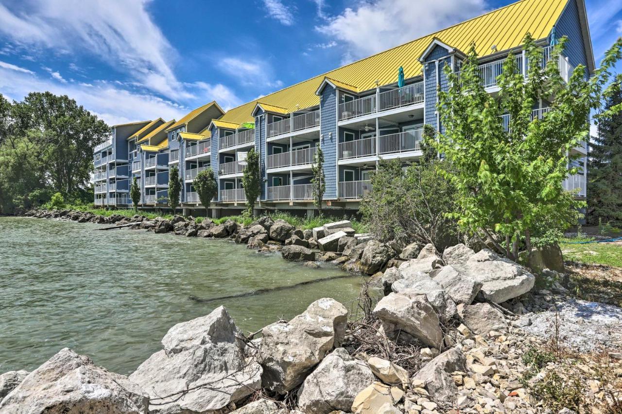 Waterfront Bass Island Retreat With Balcony And Tv Apartment Put-in-Bay Luaran gambar