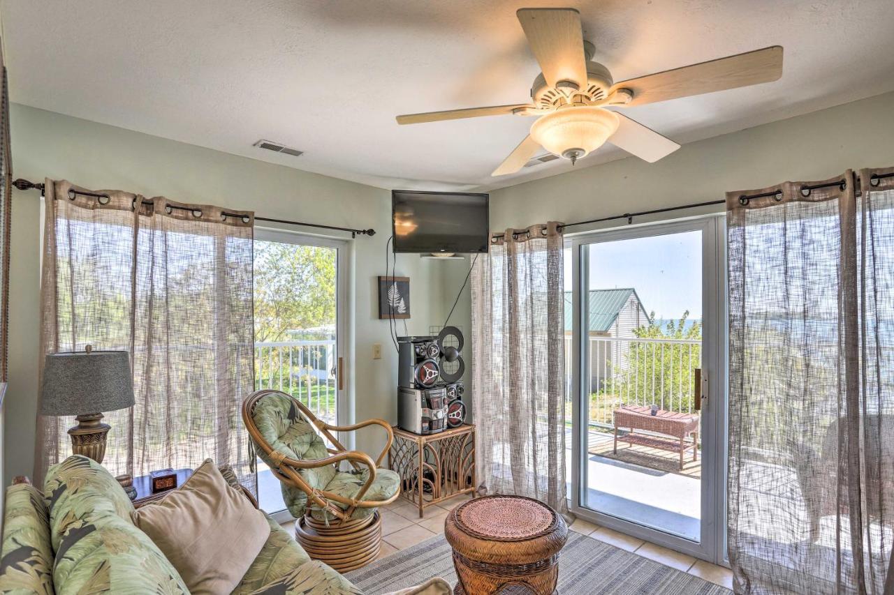 Waterfront Bass Island Retreat With Balcony And Tv Apartment Put-in-Bay Luaran gambar